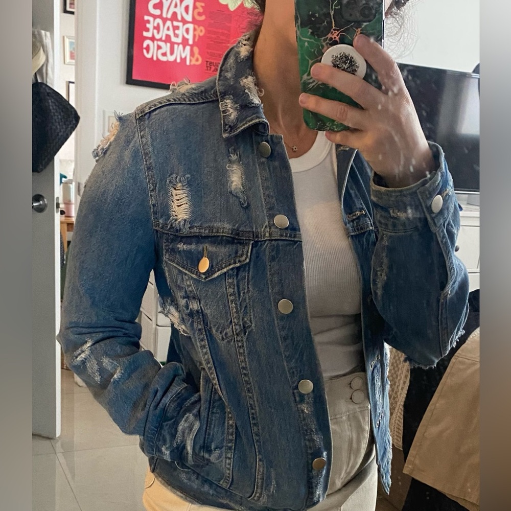 Distressed Denim Jacket‎ - Picture 5 of 8